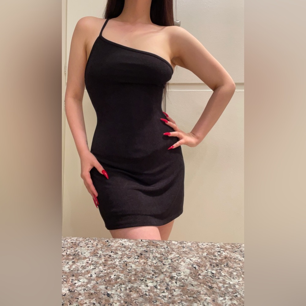 NWOT Forever 21 Black One Shoulder Dress